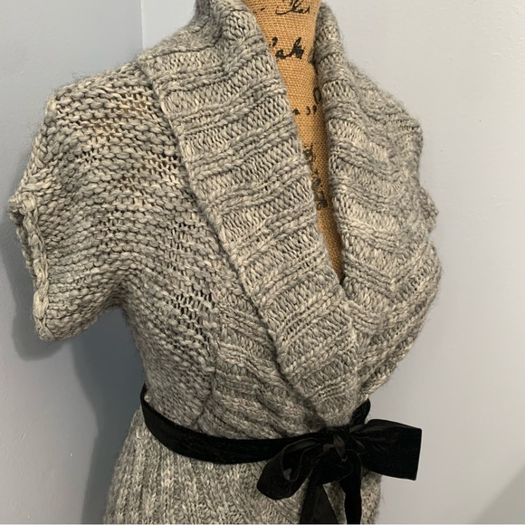 Decree Sweater - Picture 2 of 11